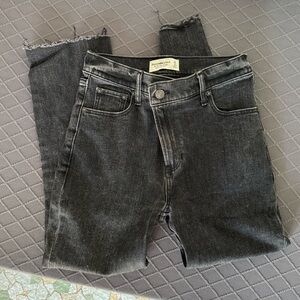 Abercrombie & Fitch Charcoal 90’s Slim Straight Ultra High Rise Jeans